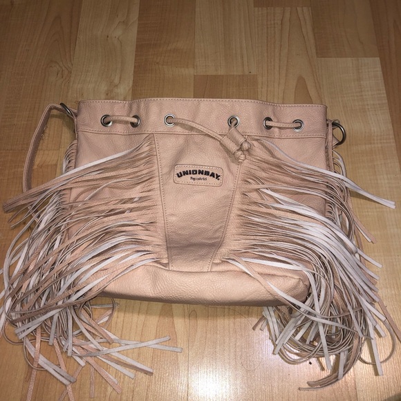 Tassel Purse. - Picture 5 of 7